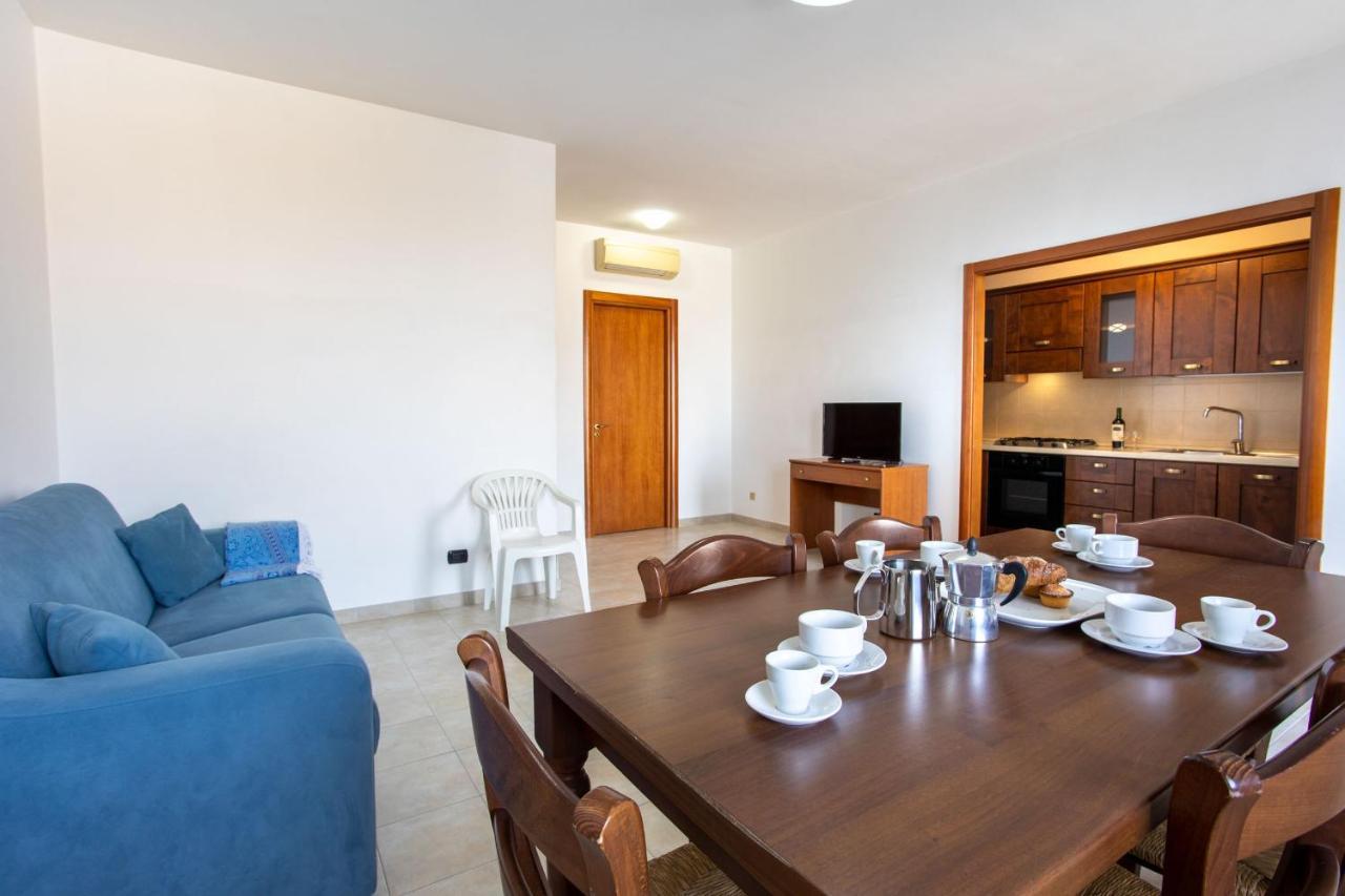 Altomare Aparthotel 4*